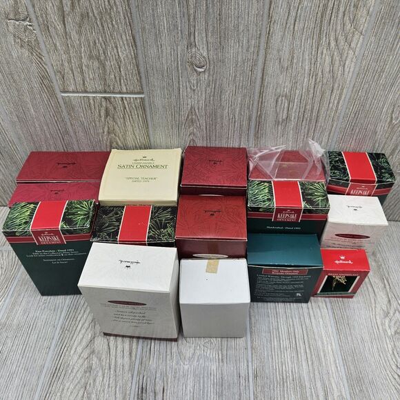 Vtg Hallmark Keepsake Christmas Ornament Lot Of 17 Collector's Club Santa Bear - Picture 4 of 4